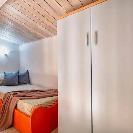 Apartment Happy Island By Interhome Badesi